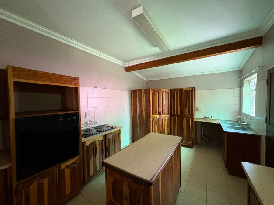 To Let 3 Bedroom Property for Rent in Safari Gardens North West